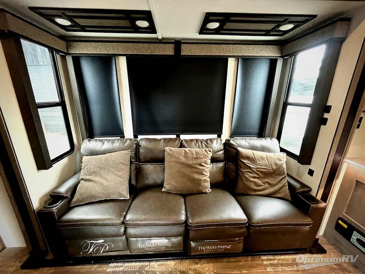 2021 Keystone Raptor 429 Photo 11