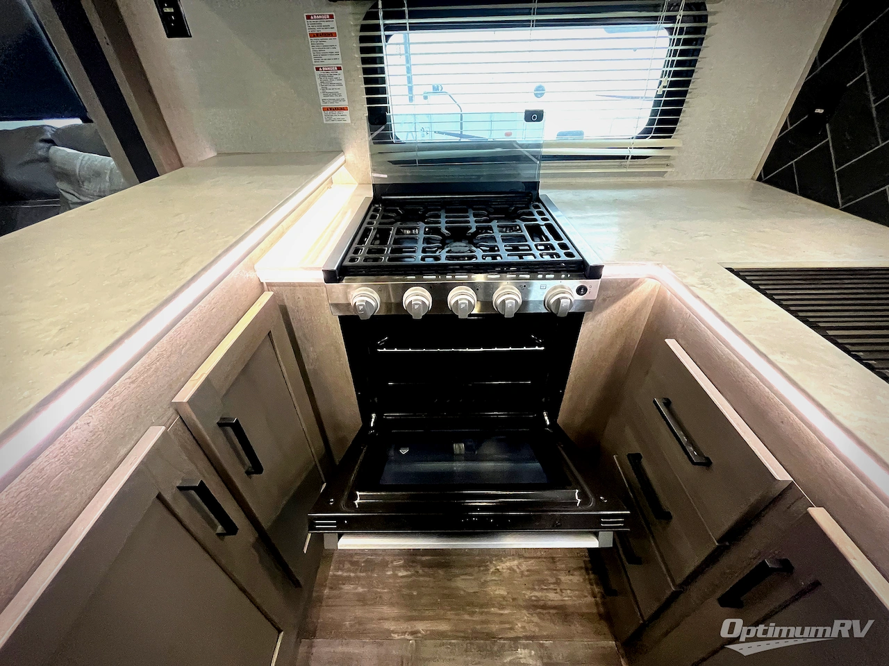 2021 Keystone Raptor 429 Photo 16