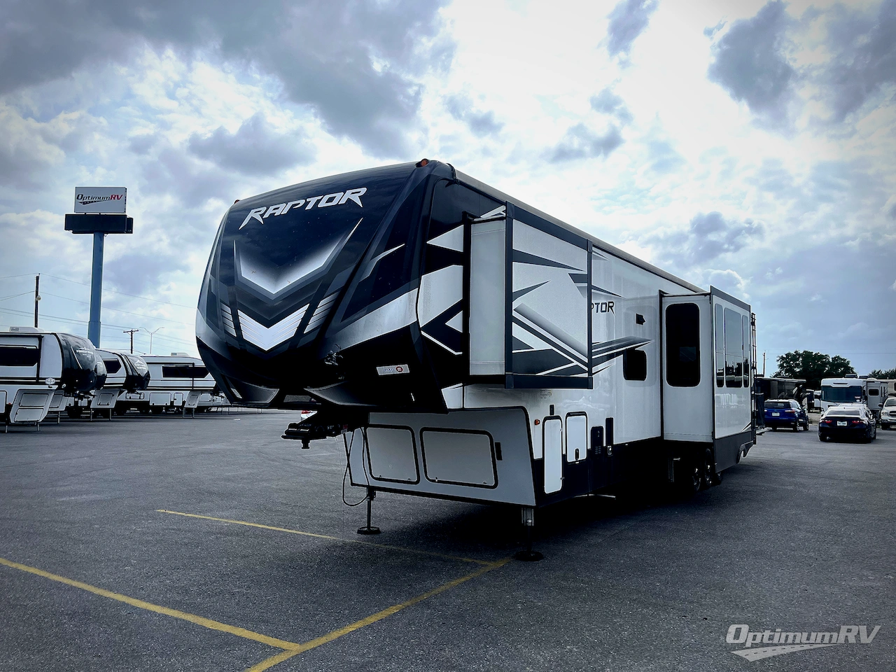 2021 Keystone Raptor 429 Photo 2