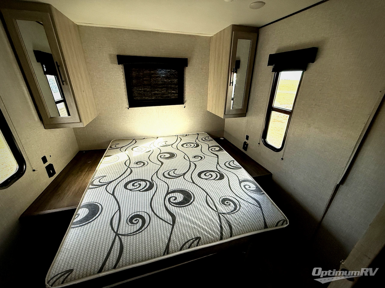 2023 CrossRoads Zinger Lite ZR259FL Photo 10