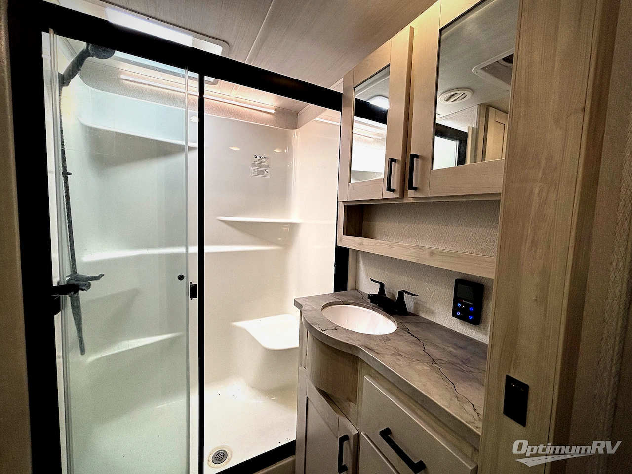 2024 East To West Tandara 320RL Photo 8