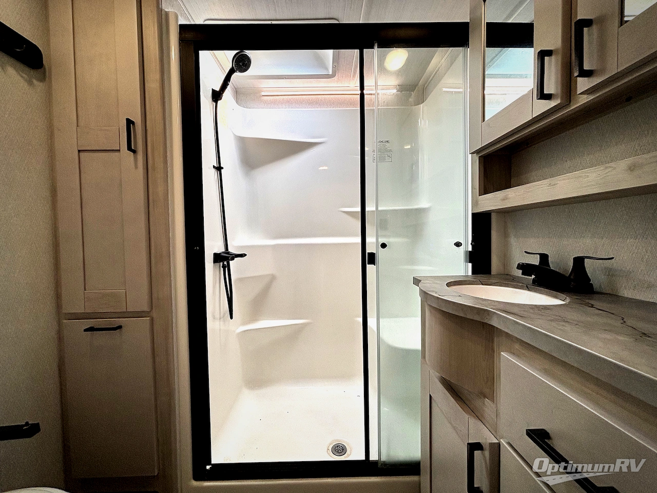 2024 East To West Tandara 320RL Photo 10