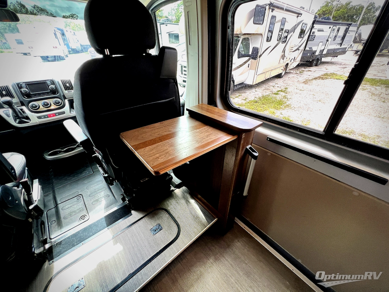 2017 Winnebago Travato 59K Photo 10