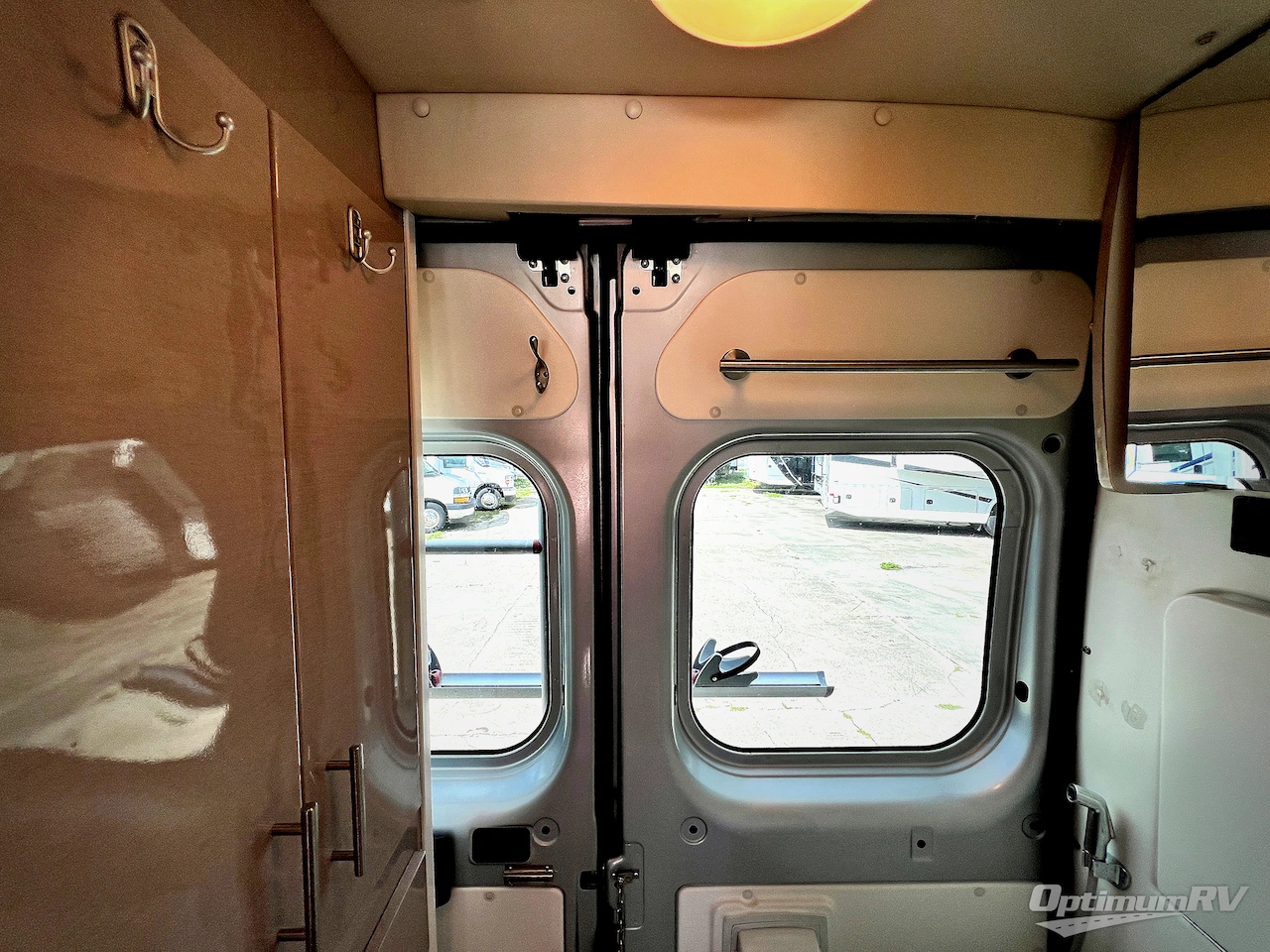 2017 Winnebago Travato 59K Photo 15