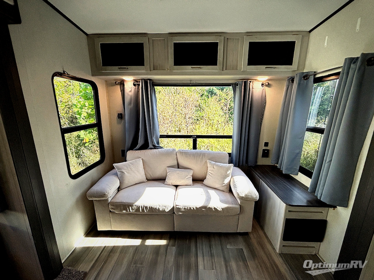 2021 Keystone Sprinter Limited 3190RLS Photo 8