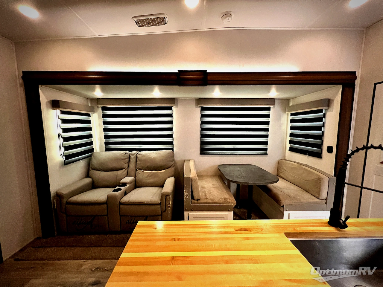 2022 Prime Time Crusader 395BHL Photo 5