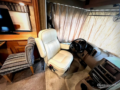2016 Itasca Sunstar LX 30T RV Photo 2