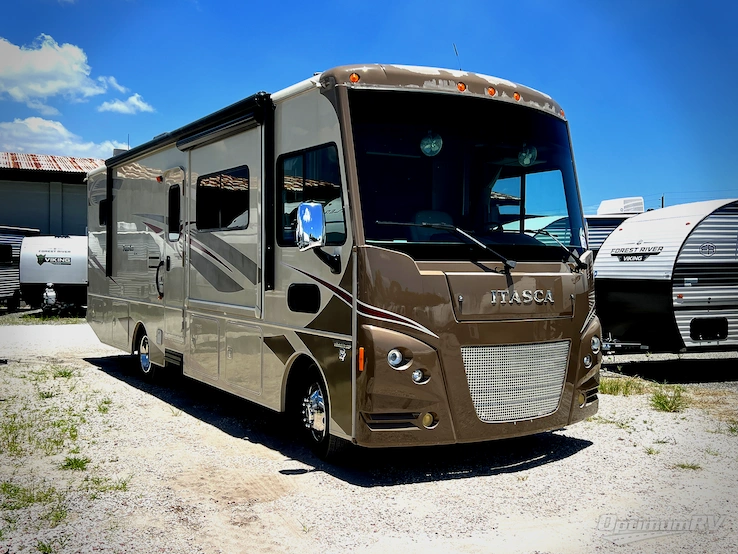 2016 Itasca Sunstar LX 30T RV Photo 1