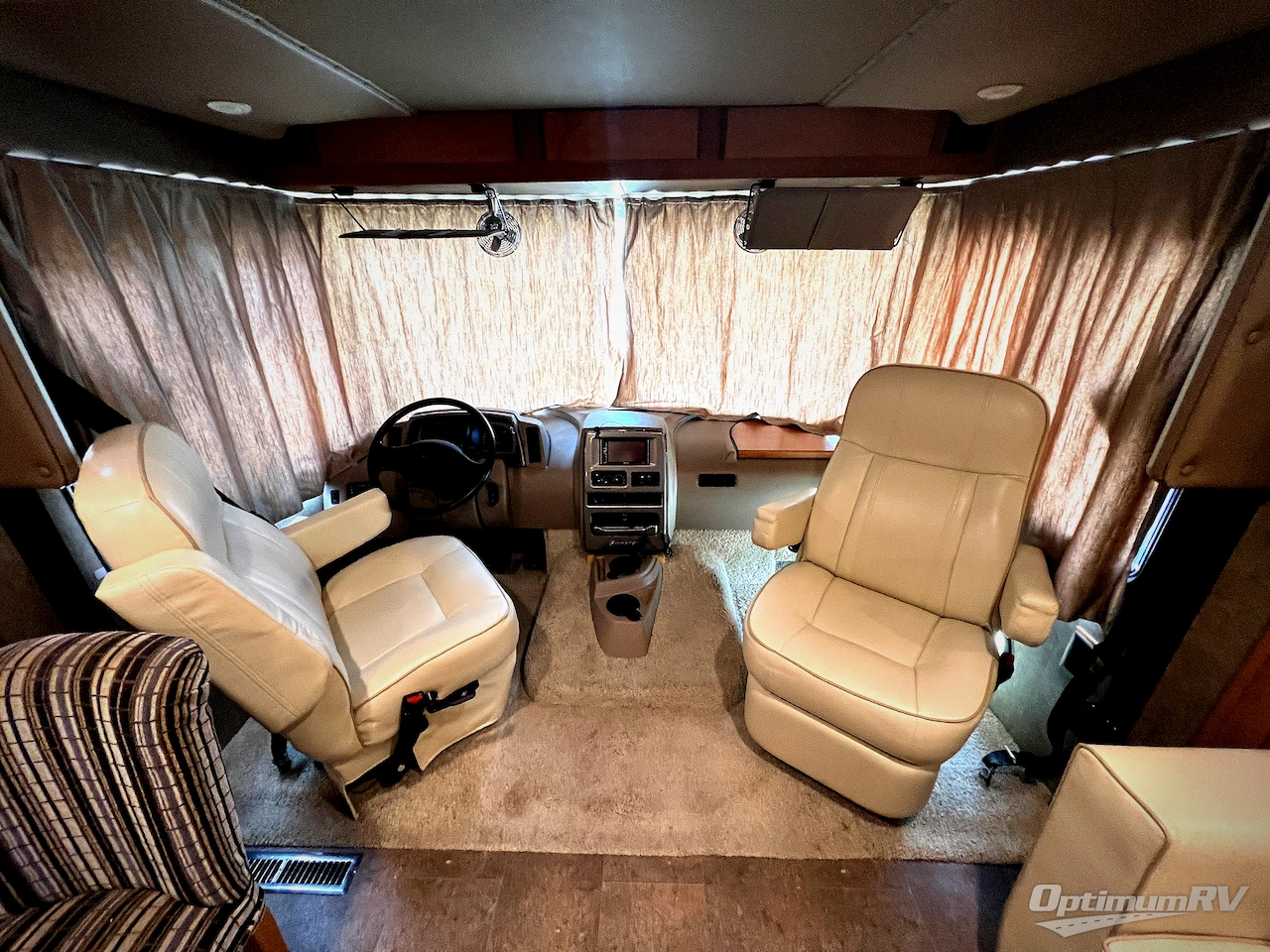 2016 Itasca Sunstar LX 30T Photo 7