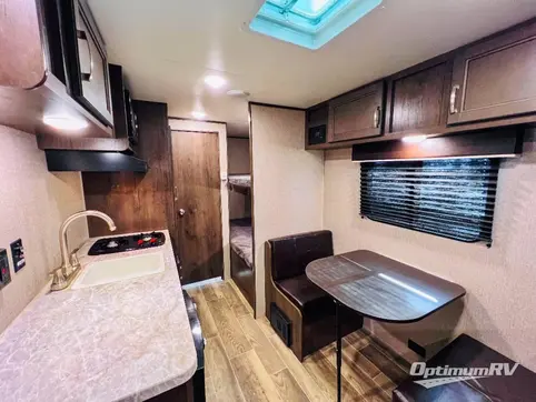 2021 Jayco Jay Flight SLX 7 174BH RV Photo 2
