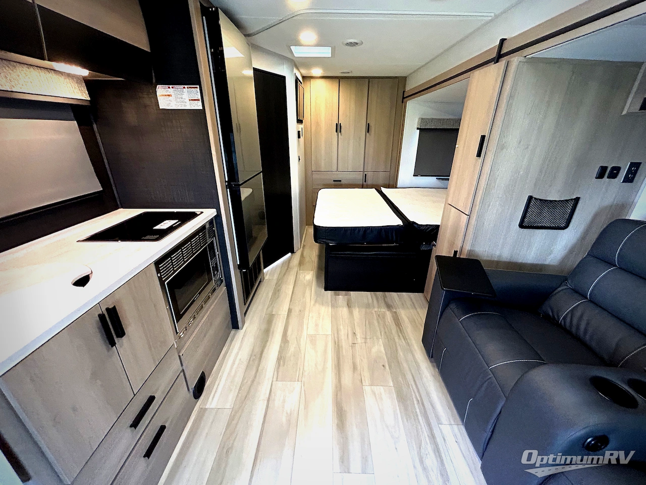 2024 Forest River Sunseeker MBS 2400 Photo 4
