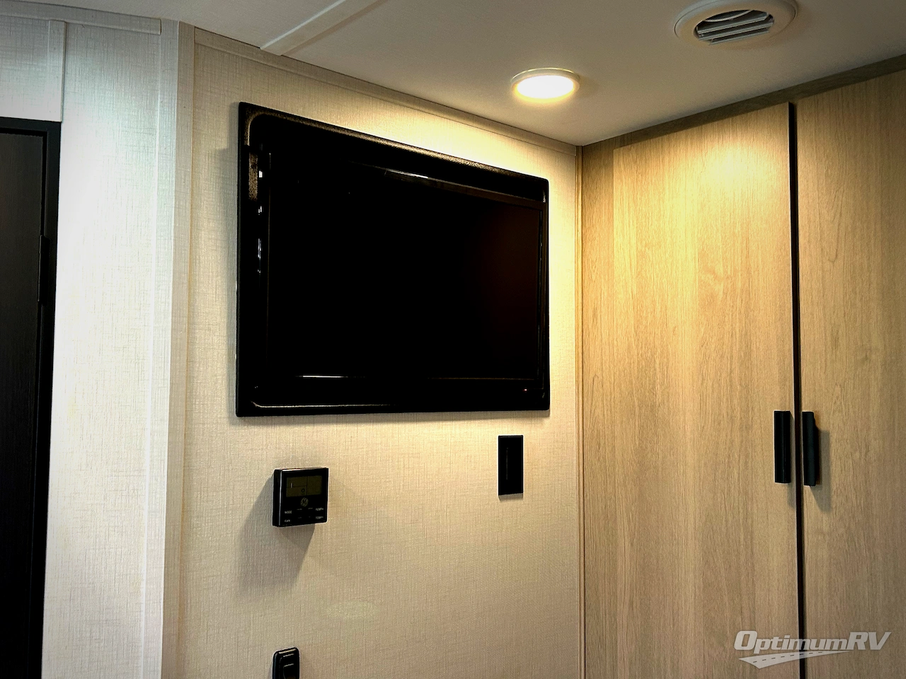 2024 Forest River Sunseeker MBS 2400 Photo 18