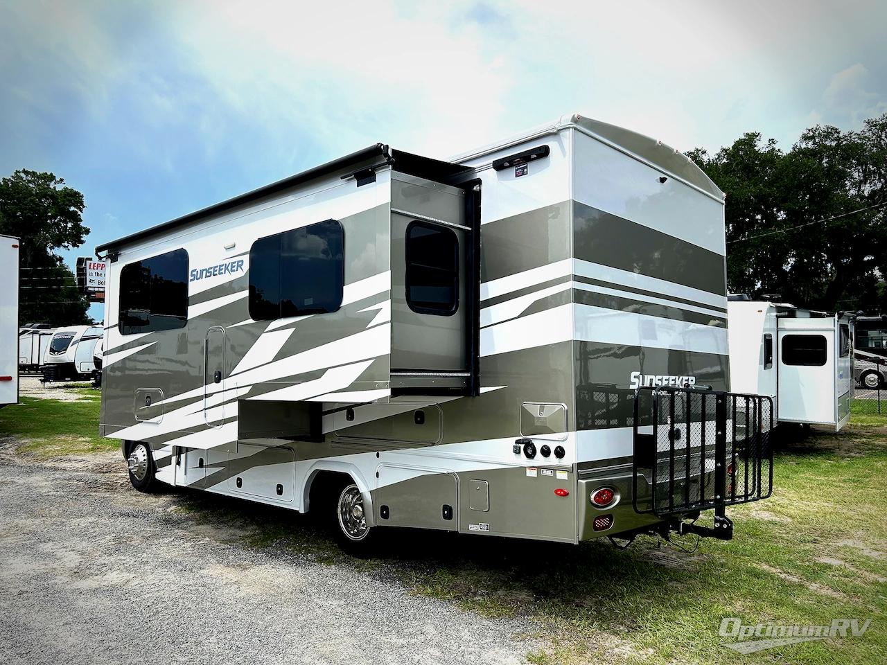 2024 Forest River Sunseeker MBS 2400 Photo 3