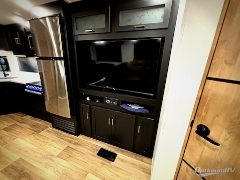 2022 Keystone Outback Ultra Lite 260UML RV Photo 4