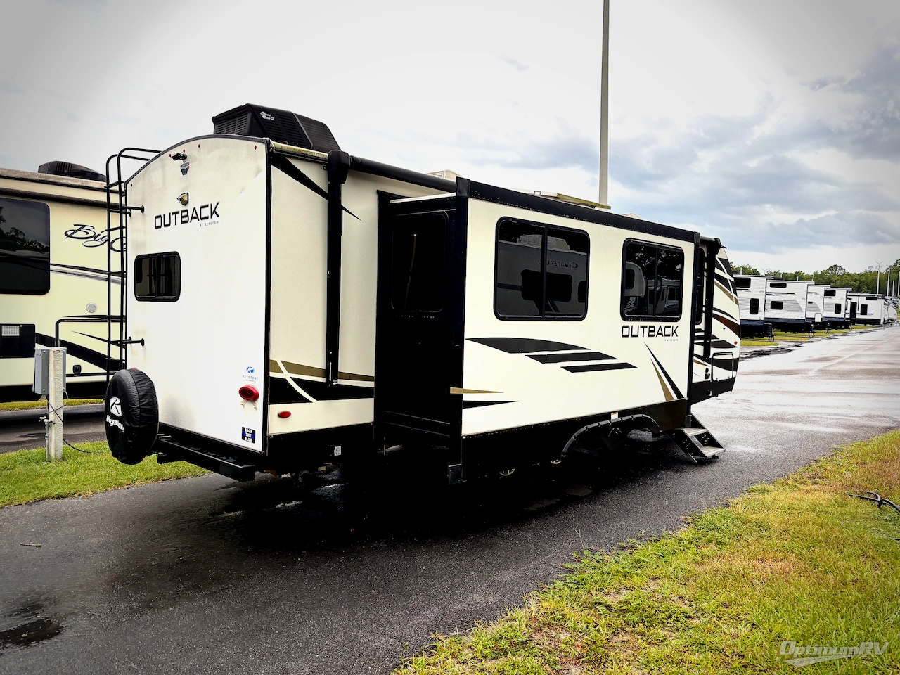 2022 Keystone Outback Ultra Lite 260UML Photo 2