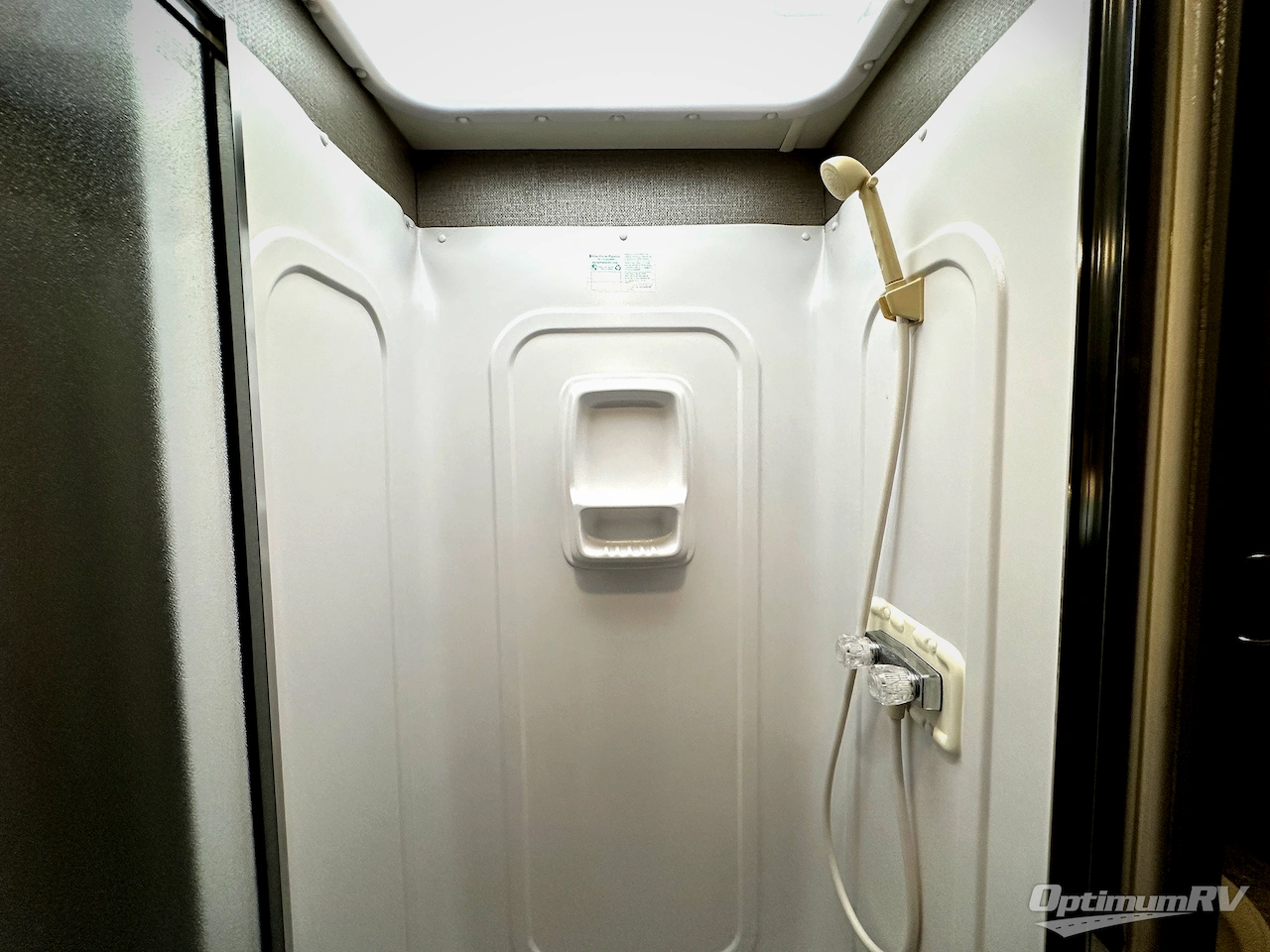 2018 Winnebago Intent 31P Photo 22