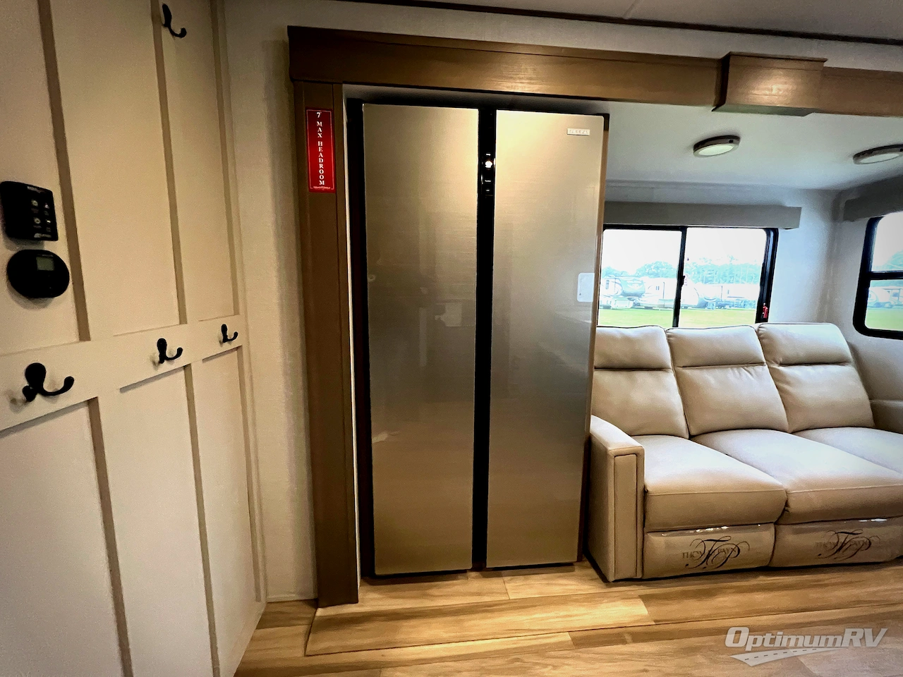 2025 Grand Design Reflection 322FKTS Photo 13