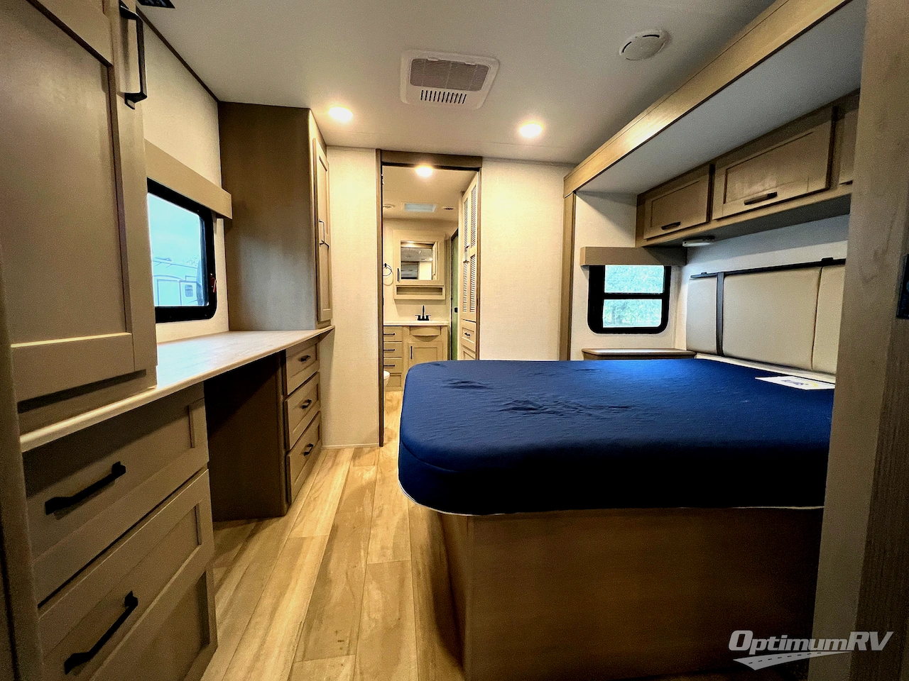 2025 Grand Design Reflection 322FKTS Photo 15