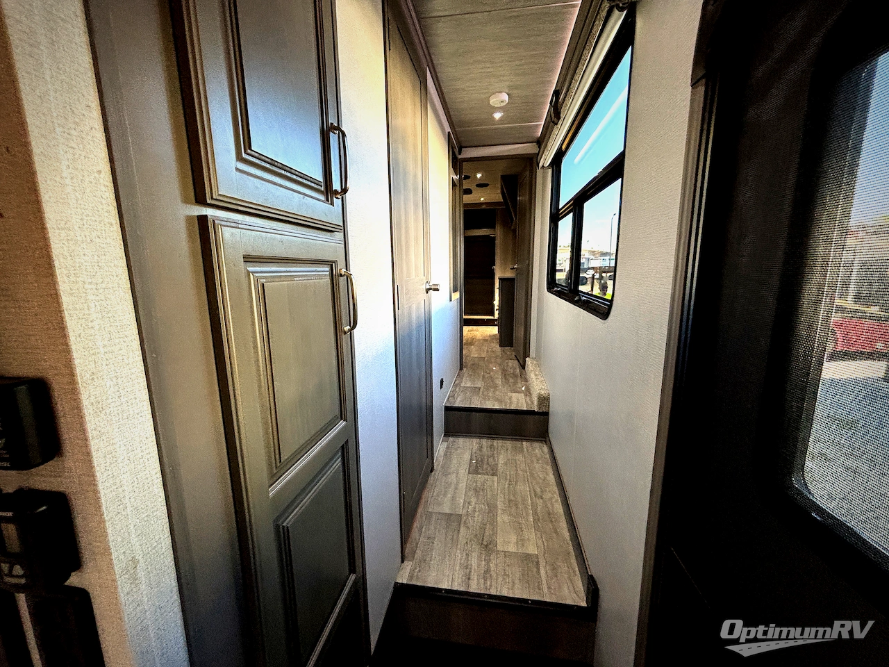 2021 Keystone Montana 3813MS Photo 10