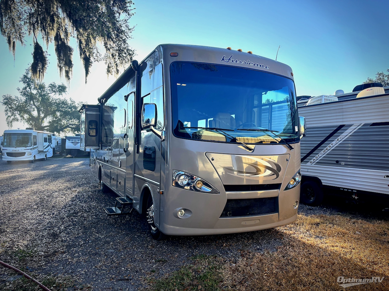 2014 Thor Hurricane 34E Photo 1