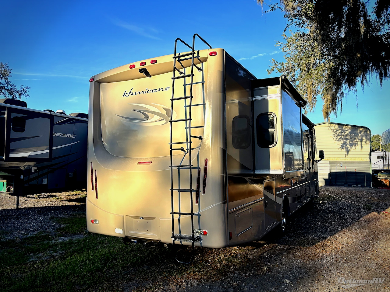 2014 Thor Hurricane 34E Photo 2