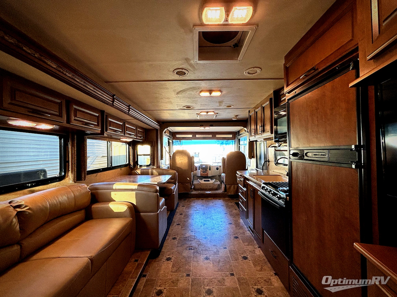 2014 Thor Hurricane 34E Photo 5