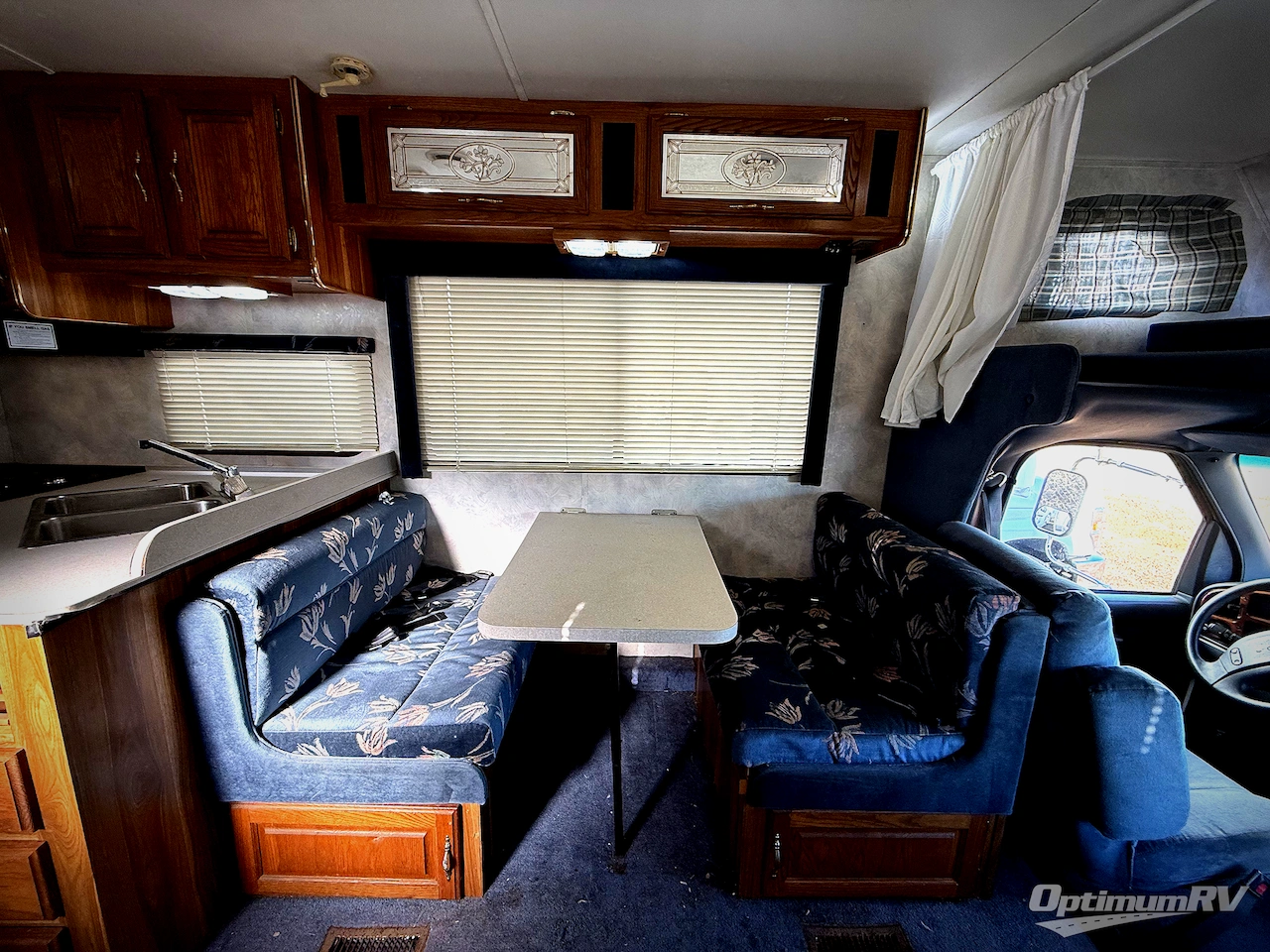 1994 Coachmen Leprechaun 28 Photo 7