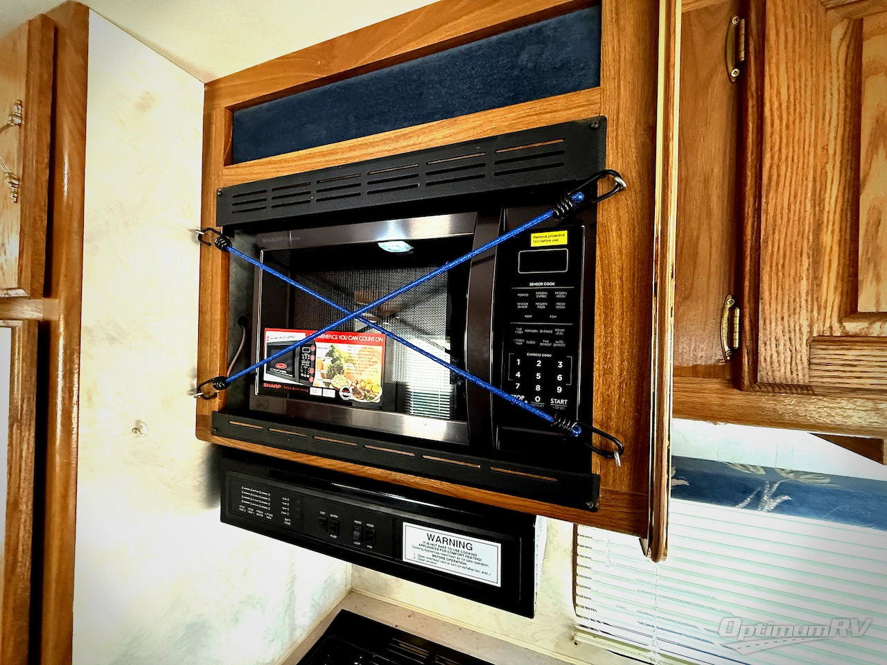 1994 Coachmen Leprechaun 28 Photo 11