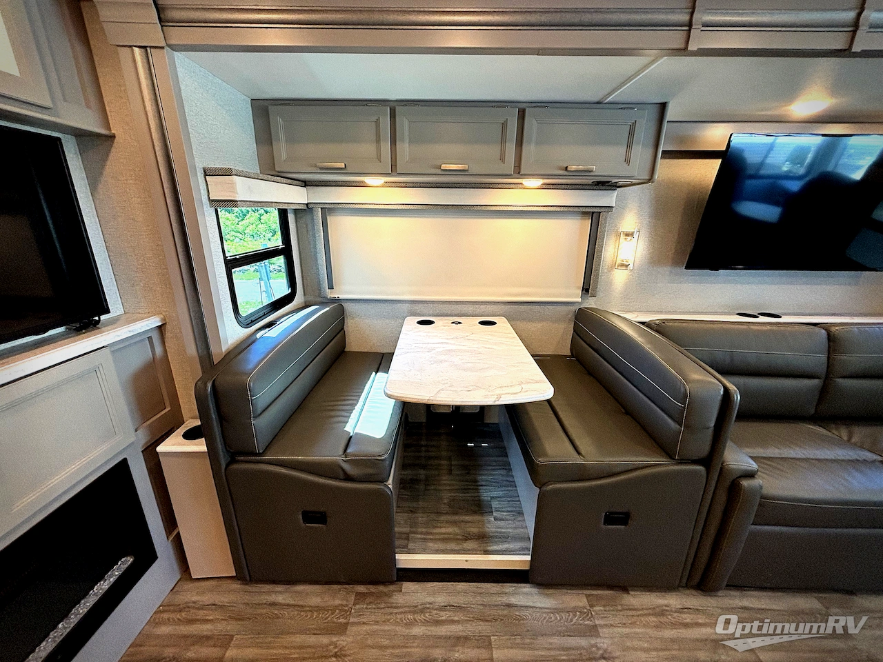 2023 Thor Luminate CC35 Photo 11