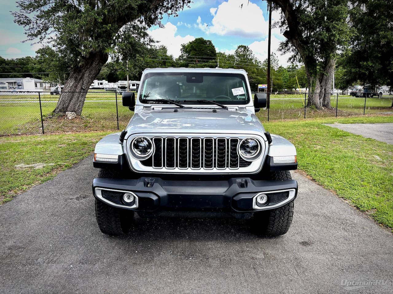 2024 Jeep Wrangler Sahara Photo 8