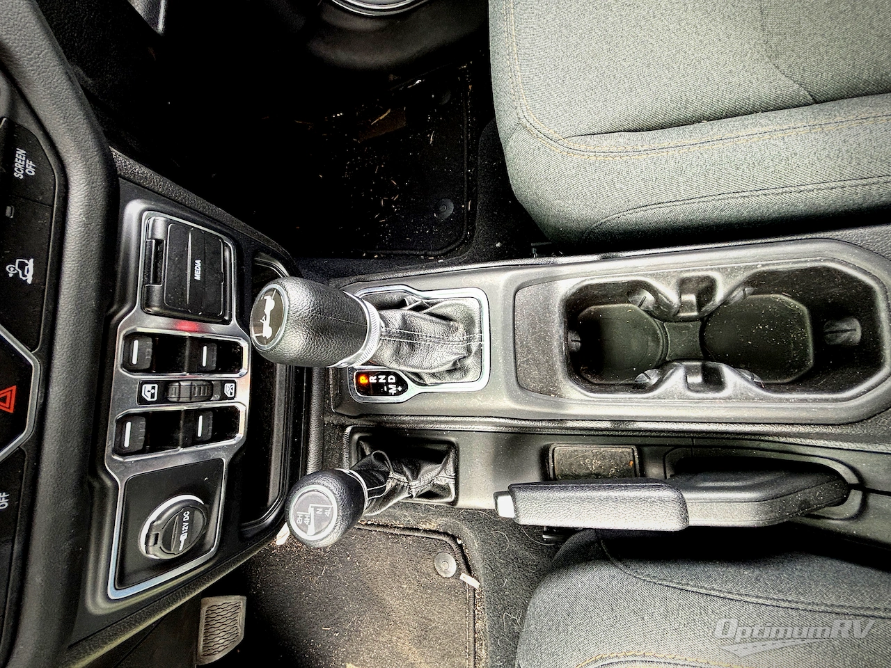 2024 Jeep Wrangler Sahara Photo 11