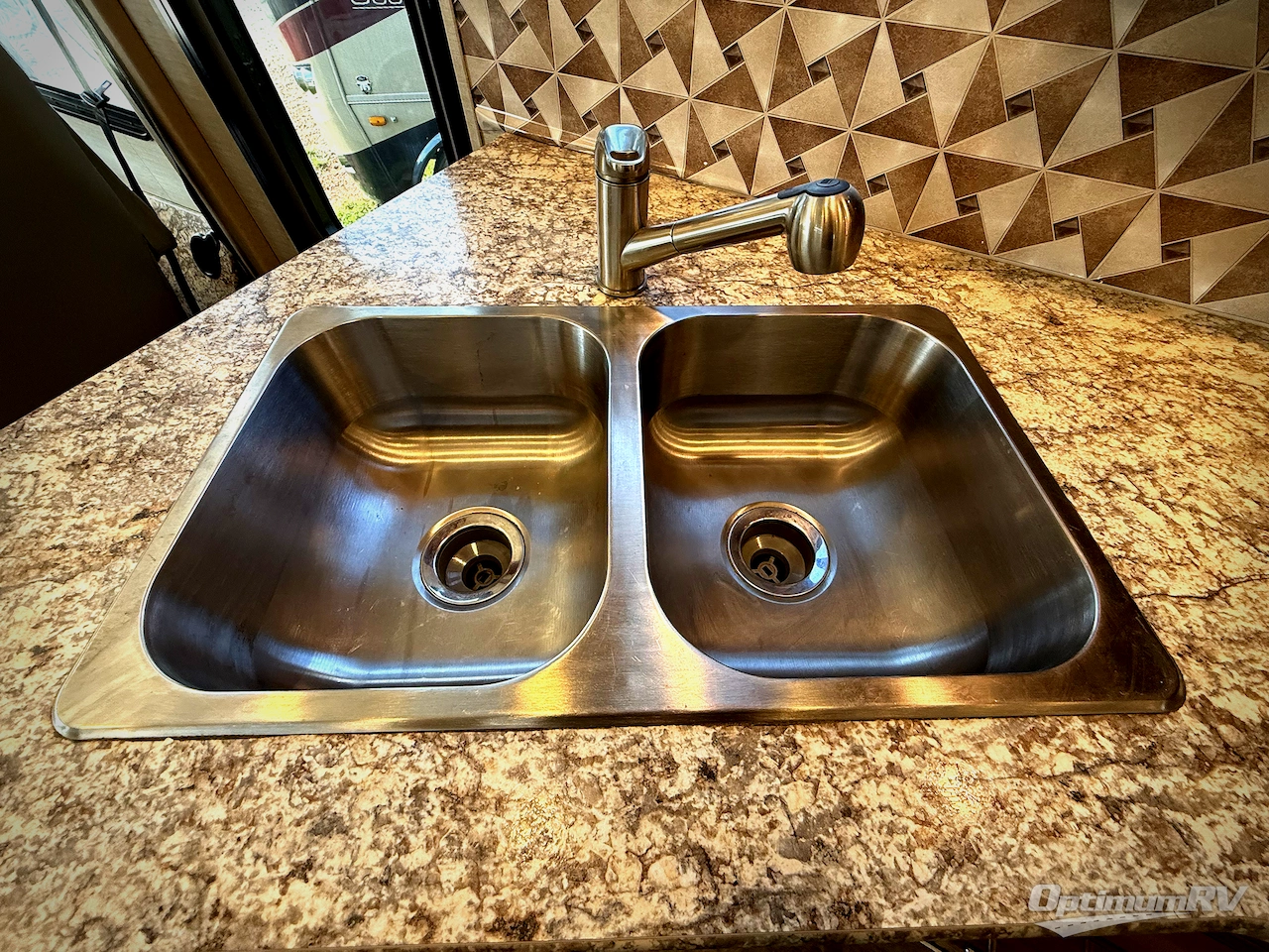 2017 Jayco Alante 31V Photo 9