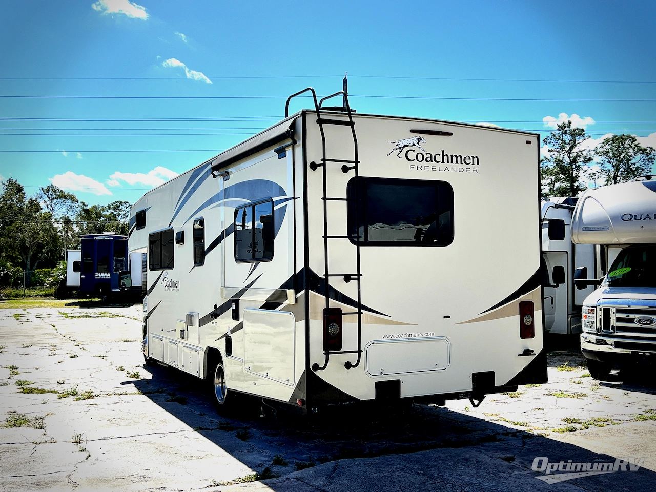 2018 Coachmen Freelander 26RS Ford 350 Photo 3