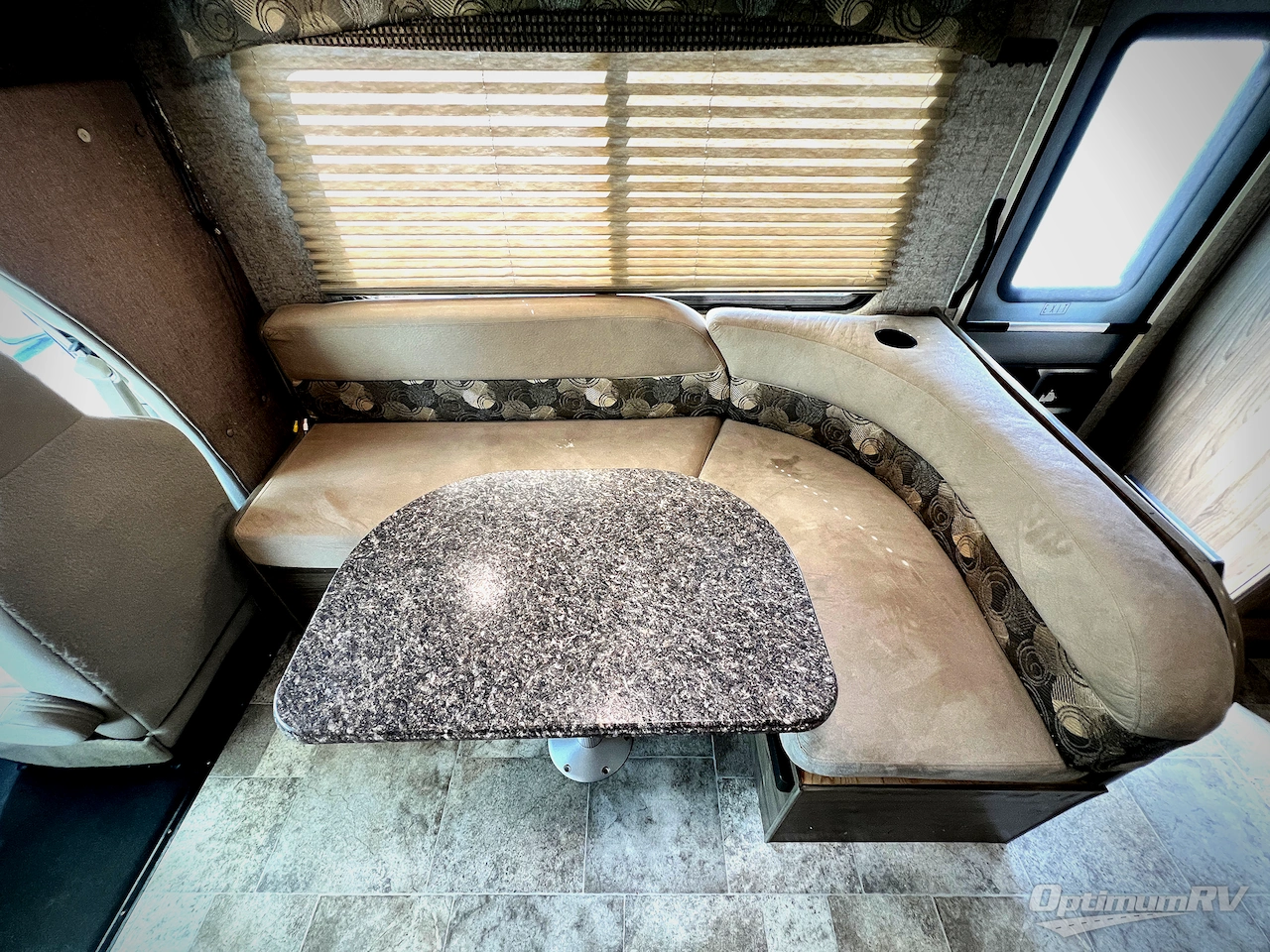 2018 Coachmen Freelander 26RS Ford 350 Photo 16