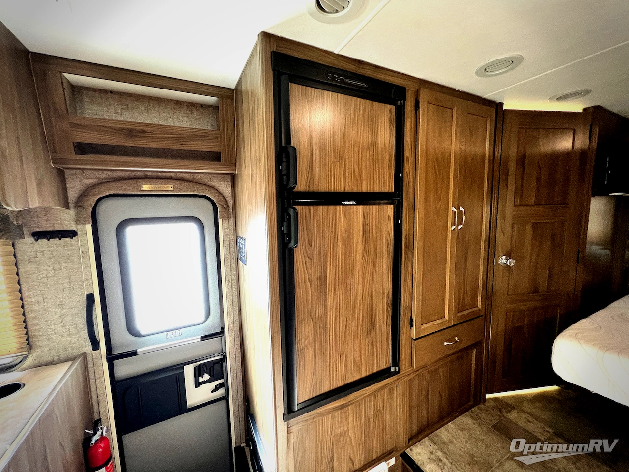 2018 Coachmen Freelander 26RS Ford 350 Photo 13