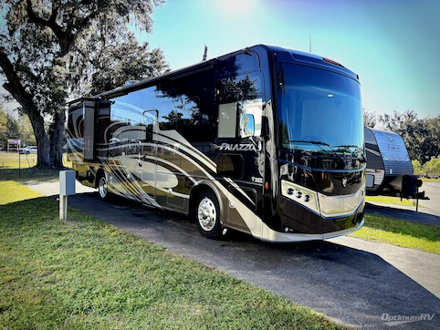 Used 2022 Thor Palazzo 33.6 Featured Photo
