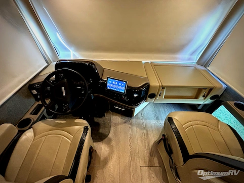 2022 Thor Palazzo 33.6 RV Photo 2