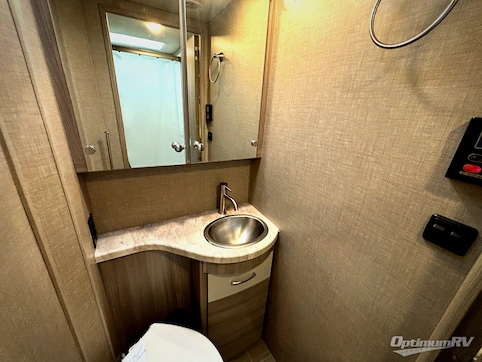 2021 Thor Tiburon Sprinter 24RW RV Photo 4