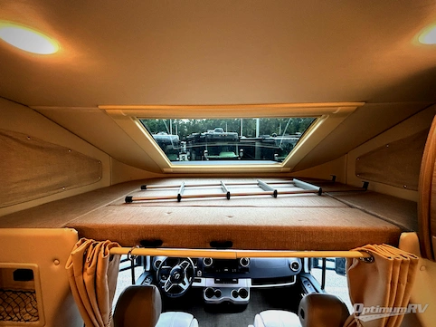 2021 Thor Tiburon Sprinter 24RW RV Photo 3