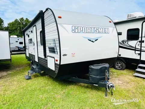 Used 2022 KZ Sportsmen SE 231BHKSE Featured Photo