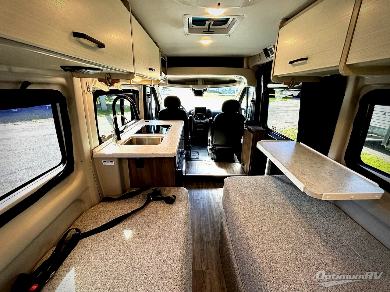 2025 Thor Dazzle 2LB Photo 5