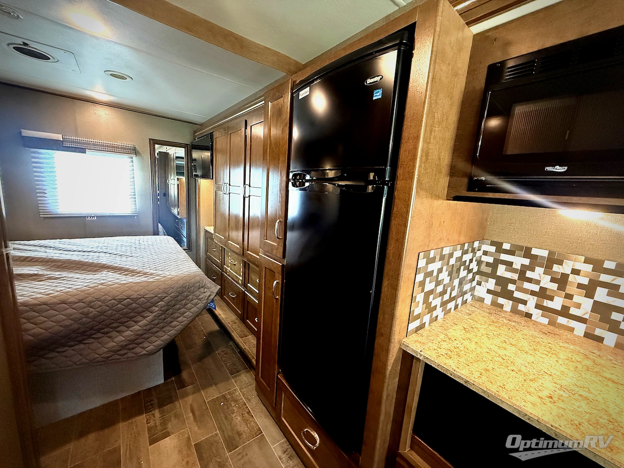 2018 Winnebago Intent 29L Photo 12
