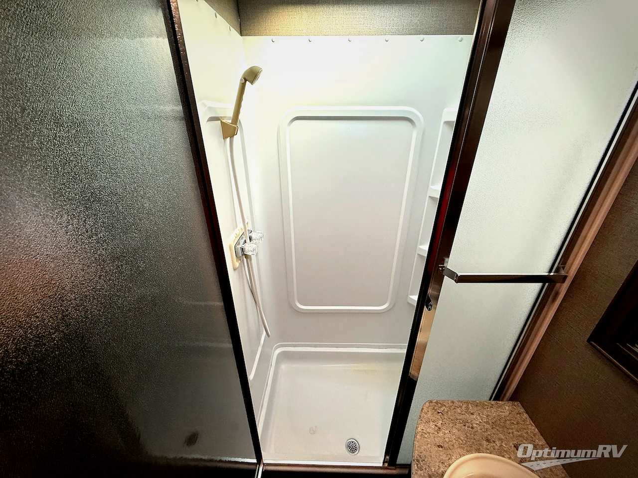 2018 Winnebago Intent 29L Photo 15