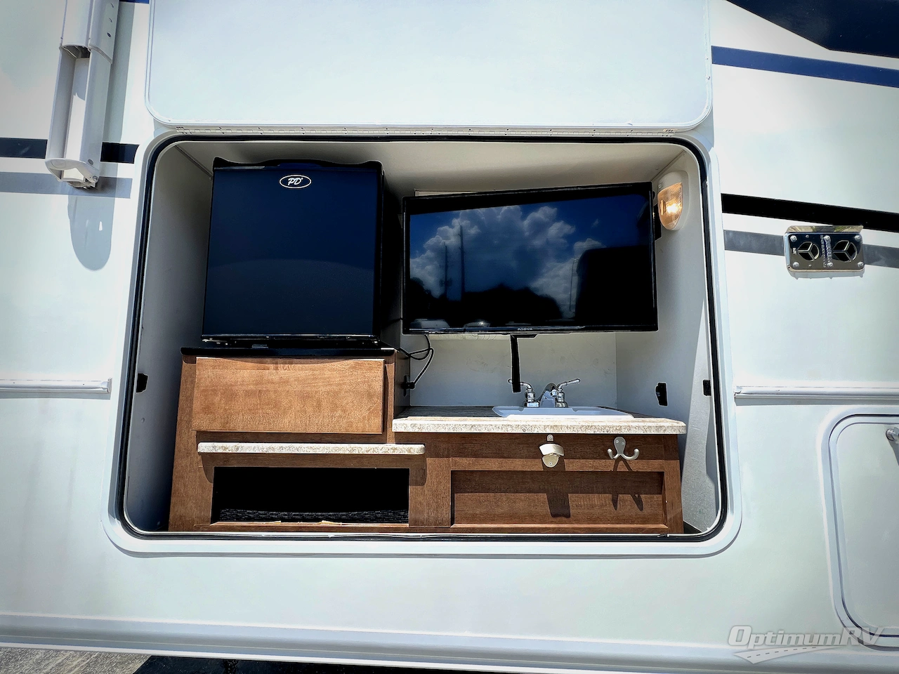 2019 Winnebago Intent 29L Photo 28