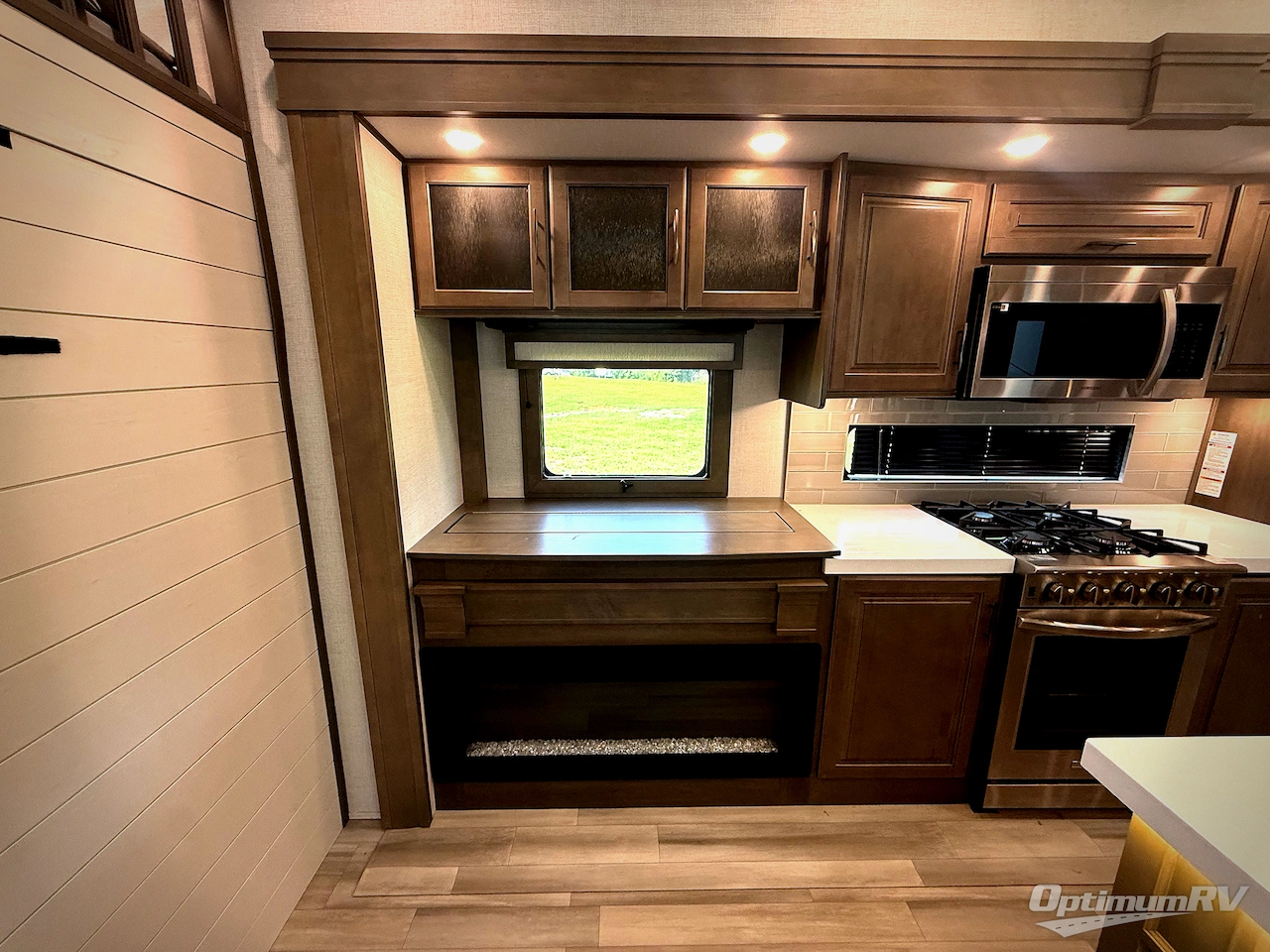 2023 Grand Design Solitude 391DL Photo 8