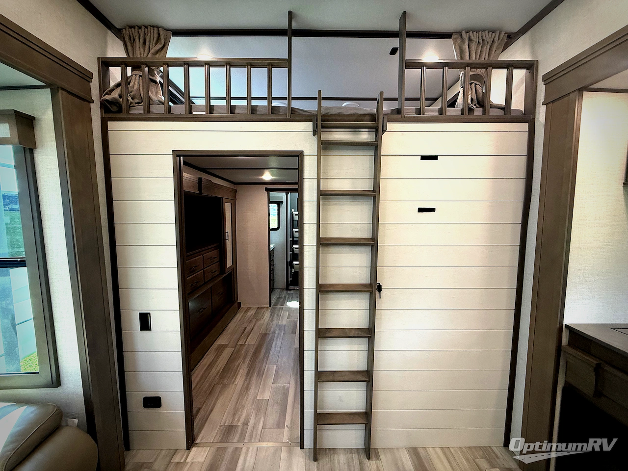 2023 Grand Design Solitude 391DL Photo 12
