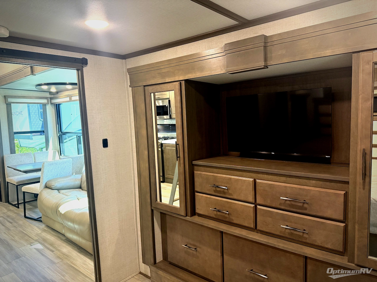 2023 Grand Design Solitude 391DL Photo 15