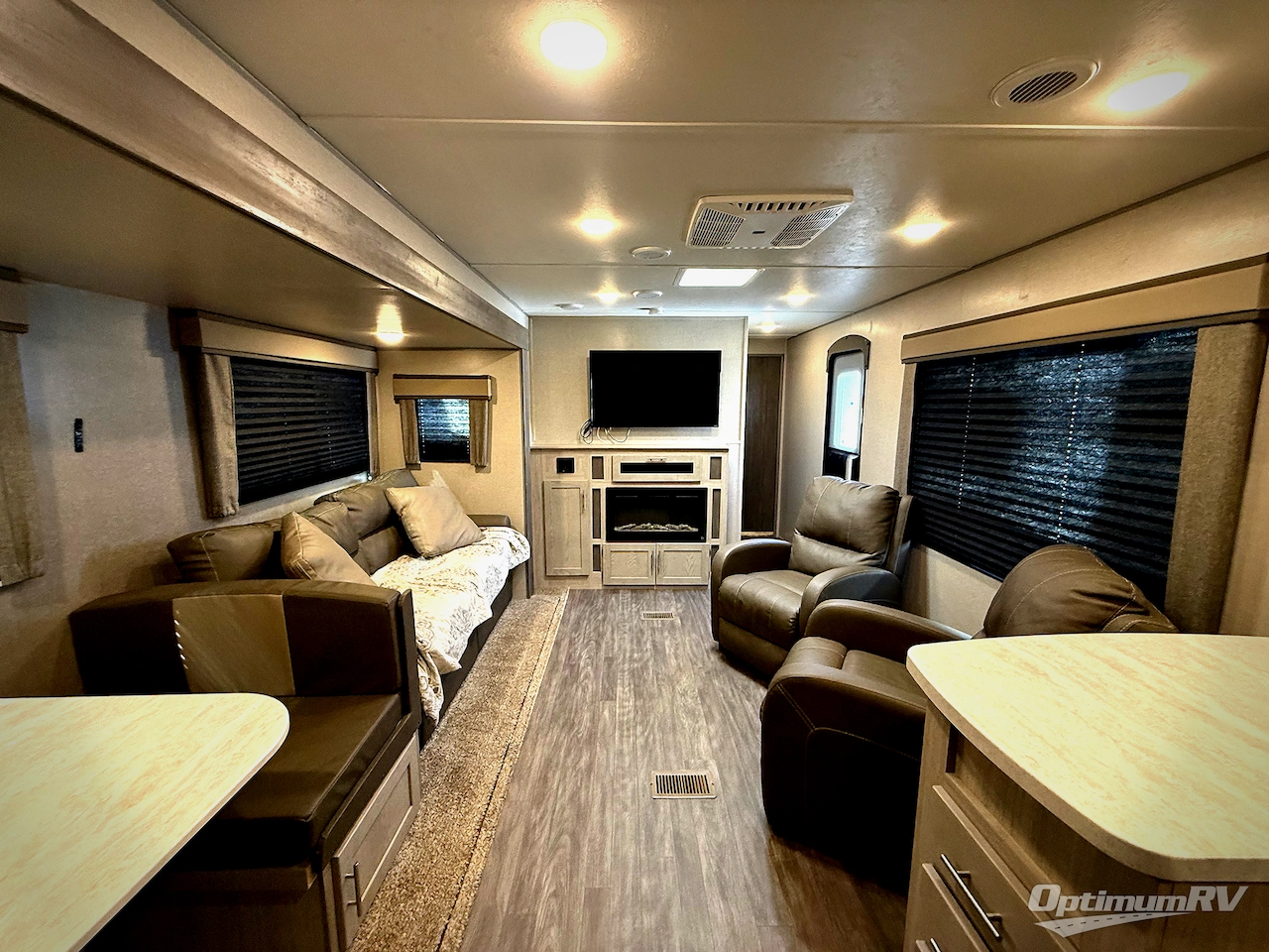 2022 Forest River Aurora 31KDS Photo 5