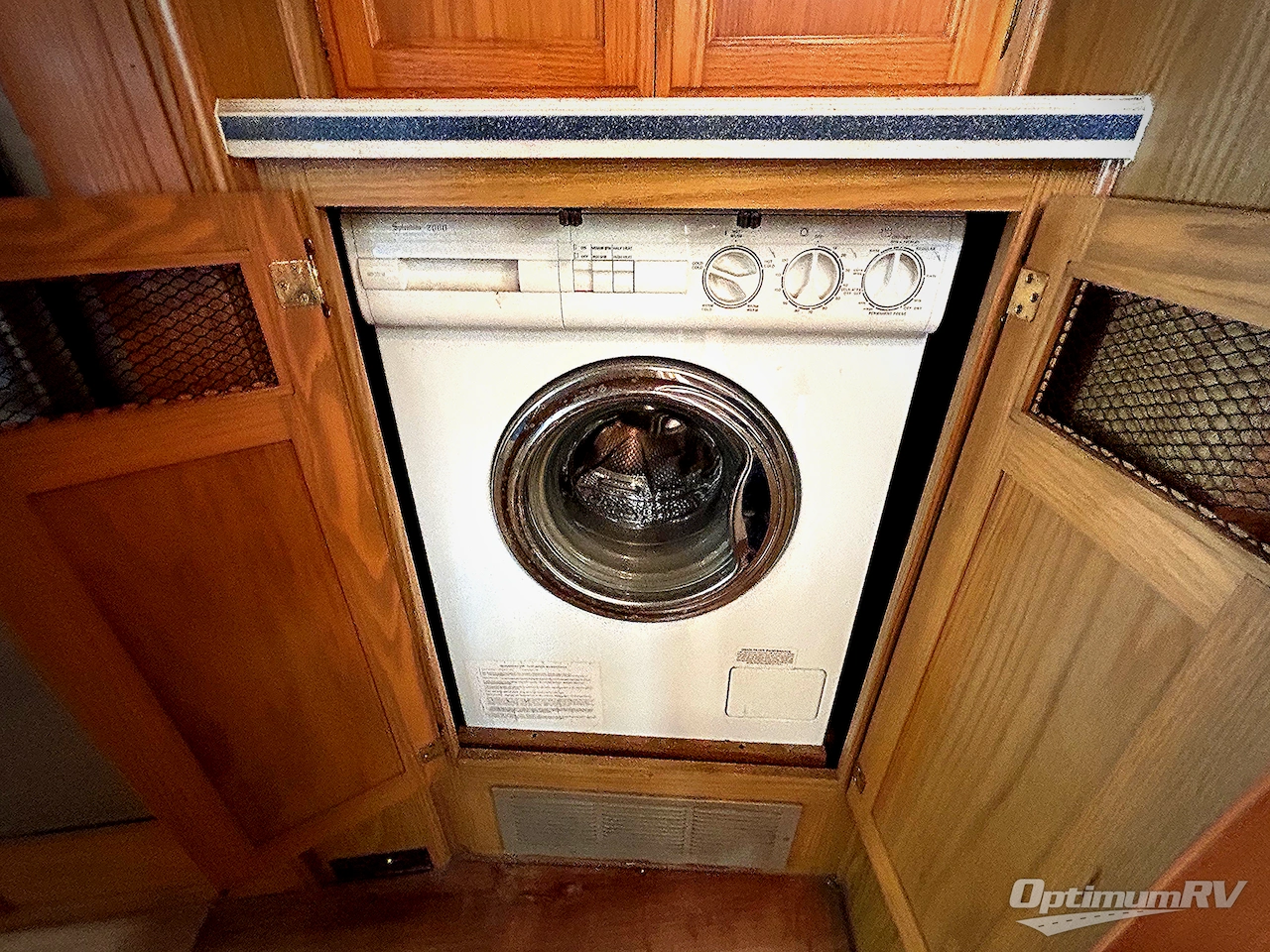 1999 Fleetwood Pace Arrow 36Z Photo 17