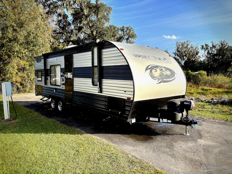 2022 Forest River Cherokee Grey Wolf 26DJSE RV Photo 1